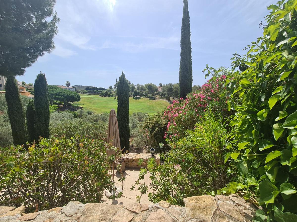 Superbe Villa-Domaine Avec Golf Piscine Et Tennis แซ็งต์-ซีร์-ซูร์-แมร์ ภายนอก รูปภาพ