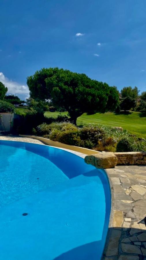 Superbe Villa-Domaine Avec Golf Piscine Et Tennis แซ็งต์-ซีร์-ซูร์-แมร์ ภายนอก รูปภาพ