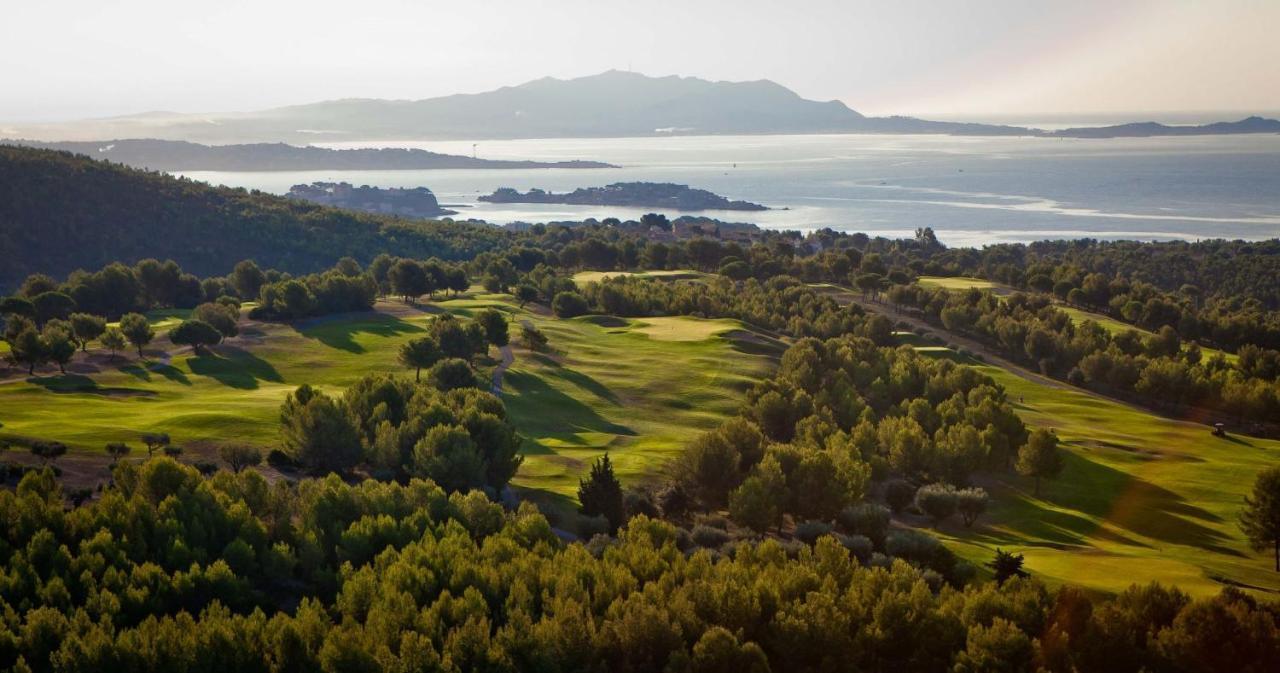 Superbe Villa-Domaine Avec Golf Piscine Et Tennis แซ็งต์-ซีร์-ซูร์-แมร์ ภายนอก รูปภาพ