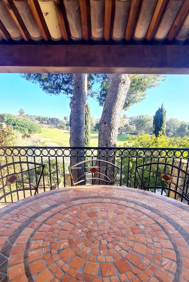 Superbe Villa-Domaine Avec Golf Piscine Et Tennis แซ็งต์-ซีร์-ซูร์-แมร์ ภายนอก รูปภาพ