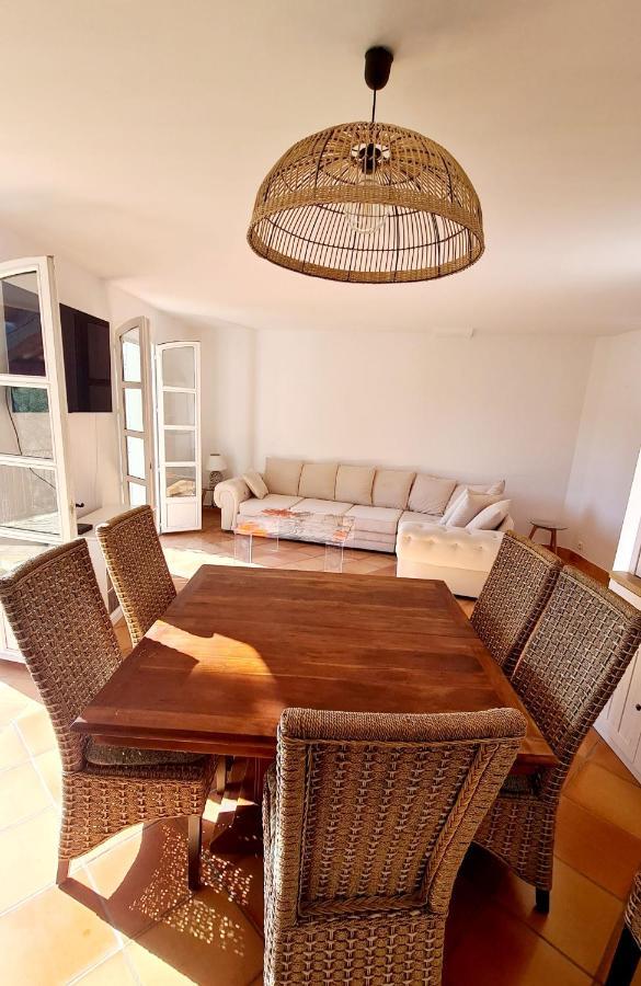 Superbe Villa-Domaine Avec Golf Piscine Et Tennis แซ็งต์-ซีร์-ซูร์-แมร์ ภายนอก รูปภาพ